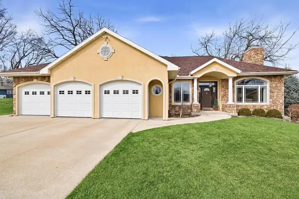 111 Bayfield Court, Lake Mills, WI 53551