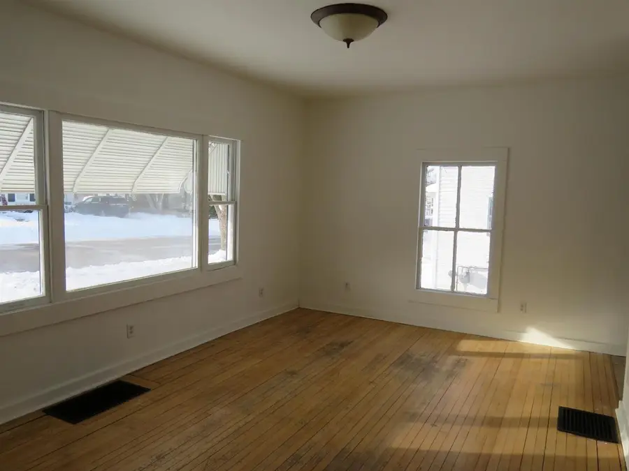 163 W Moore Street, Berlin, WI 54923 - Image #3