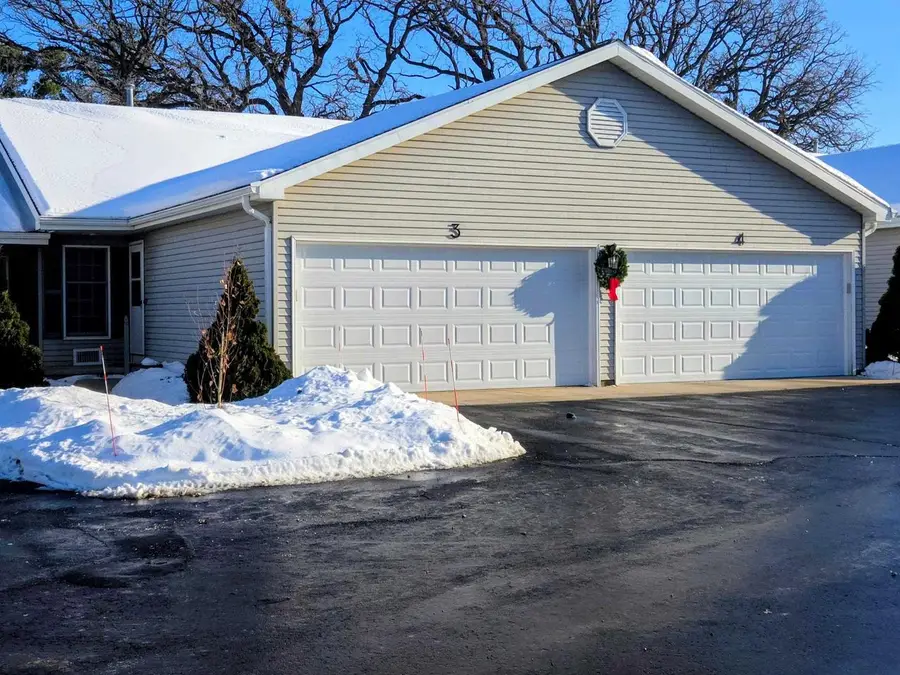 511 Griswold Street #3, Ripon, WI 54971 - Image #2