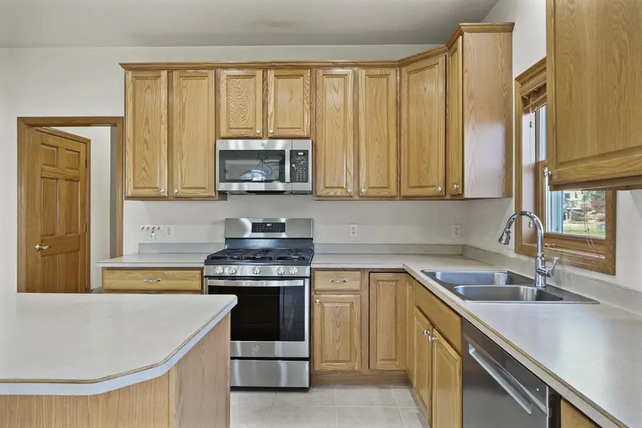 3026 Saddle Brooke Trail, Sun Prairie, WI 53590 - #2