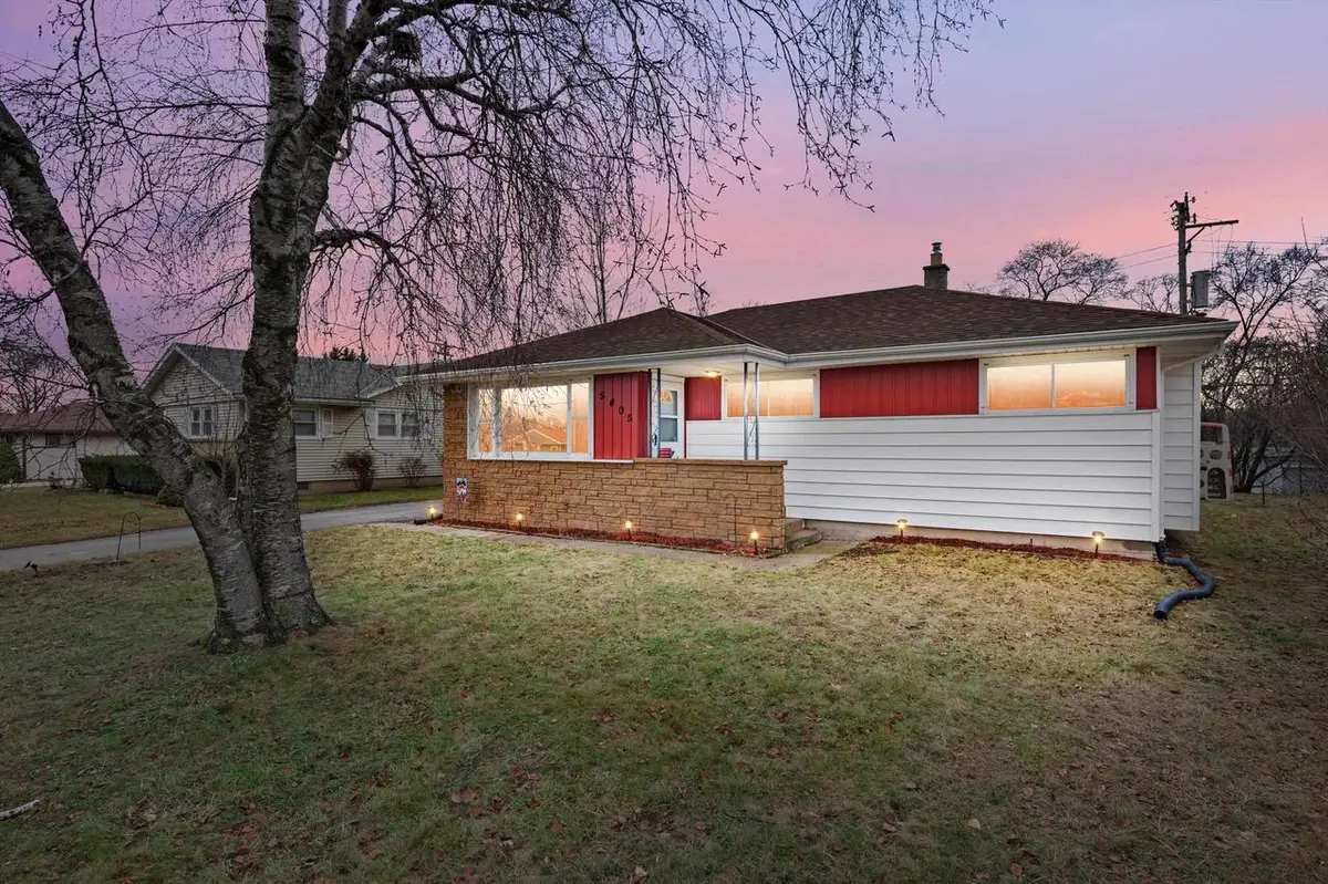 5405 W Hemlock Road, Milwaukee, WI 53223 - #1