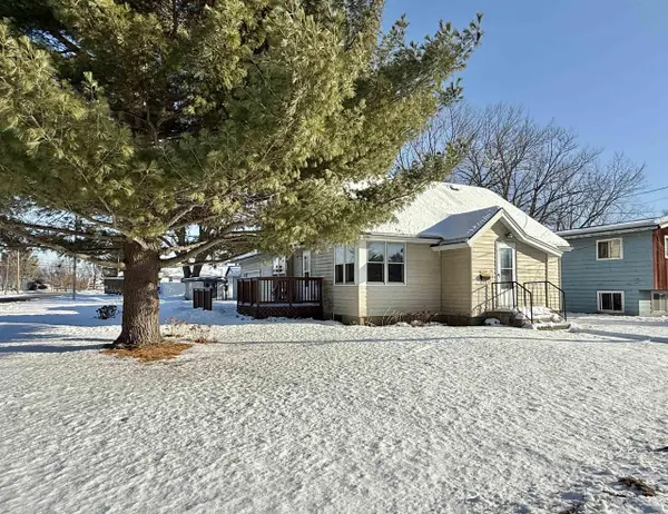 702 E 8th Street, Brodhead, WI 53520