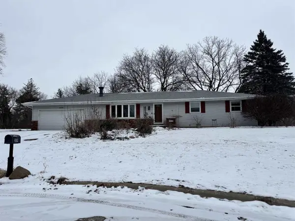 209 Hilltop Circle, Brooklyn, WI 53521