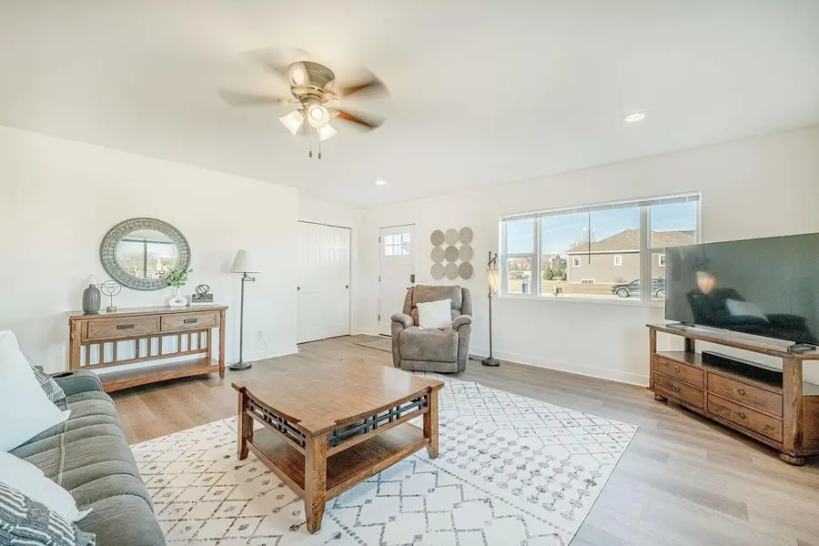 912 OREGON PARKS Avenue, Oregon, WI 53575 - Image #3