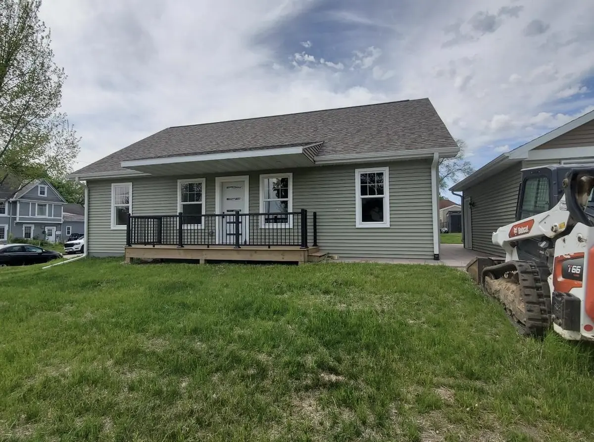 400 N Center Street, Beaver Dam, WI 53916 - #1