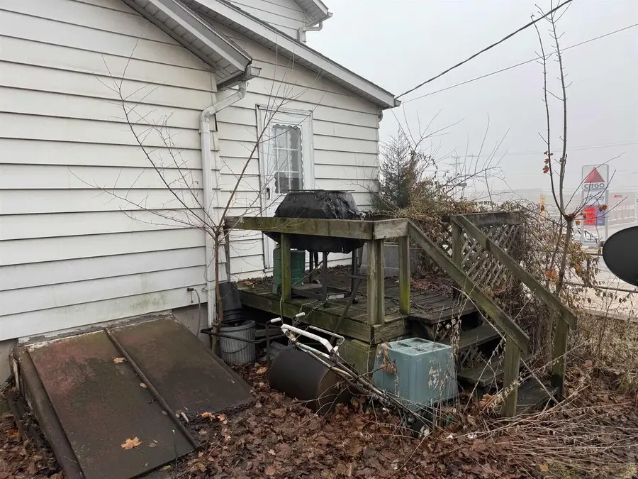 215 E Centerway Street, Janesville, WI 53545 - Image #3