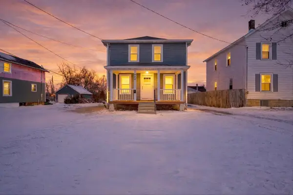 428 W Delavan Drive, Janesville, WI 53546