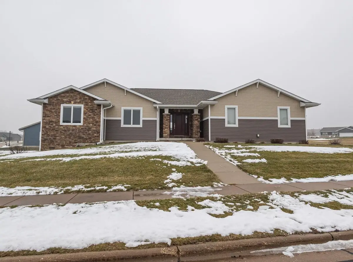 1560 Cornerstone Circle, Platteville, WI 53818 - #1