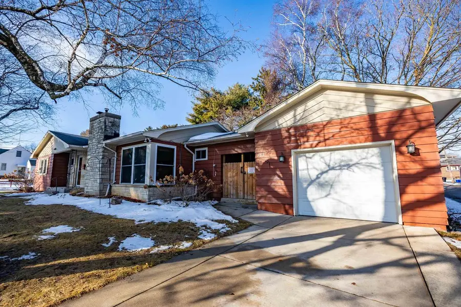 308 W Division Street, Dodgeville, WI 53533 - #3