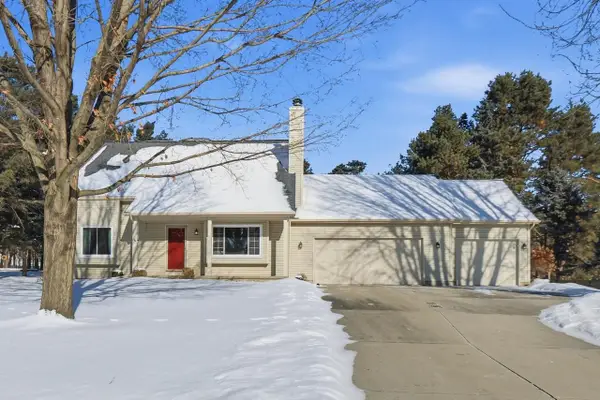 W9132 Red Feather Drive, Cambridge, WI 53523