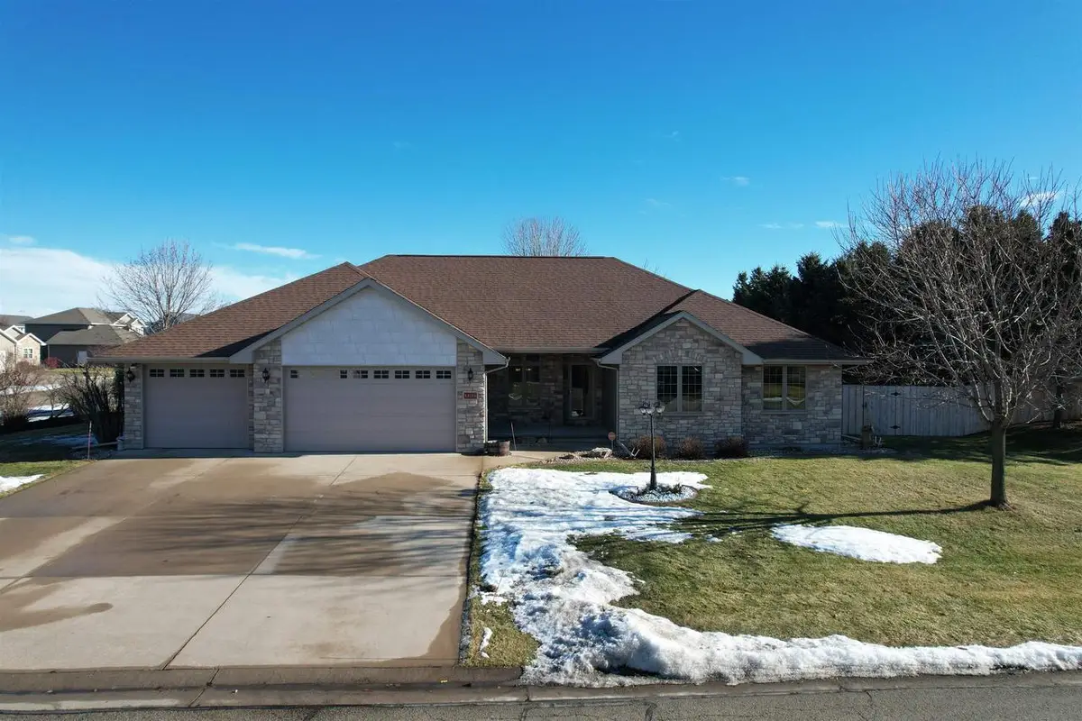 N9106 Hedgerow Drive, Appleton, WI 54915 - Image #1