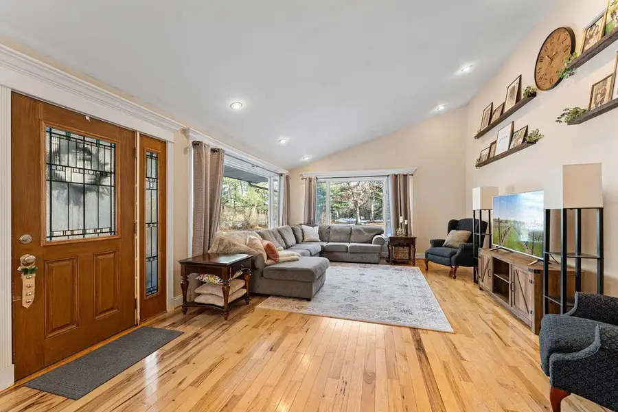 144 Meadowview Drive, Baraboo, WI 53913 - Image #2