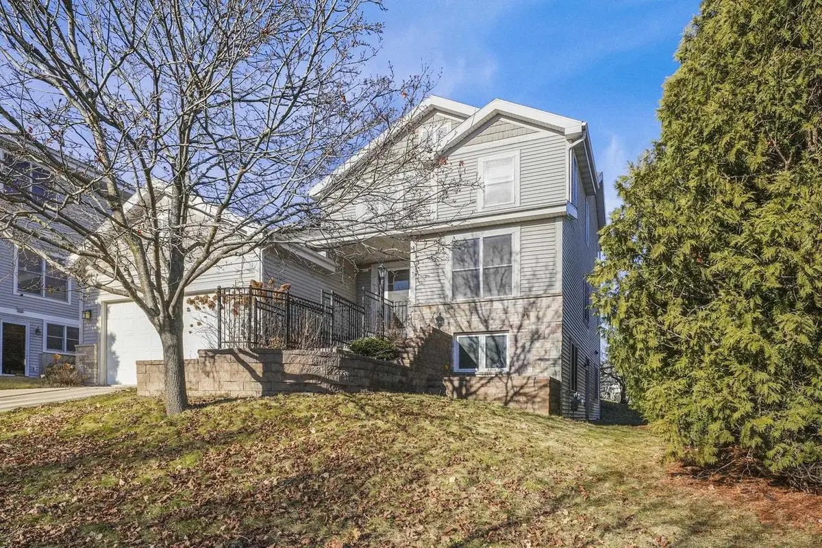 5734 Rosslare Lane, Fitchburg, WI 53711 - Image #1