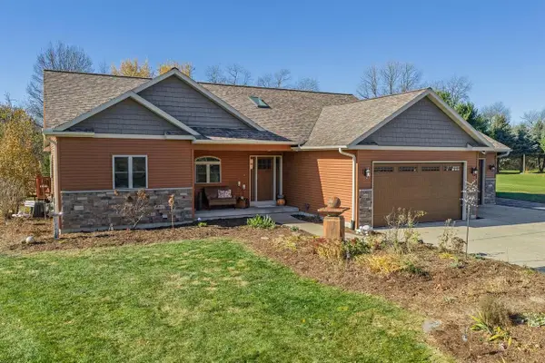 5615 S Granite Lane, Baraboo, WI 53913
