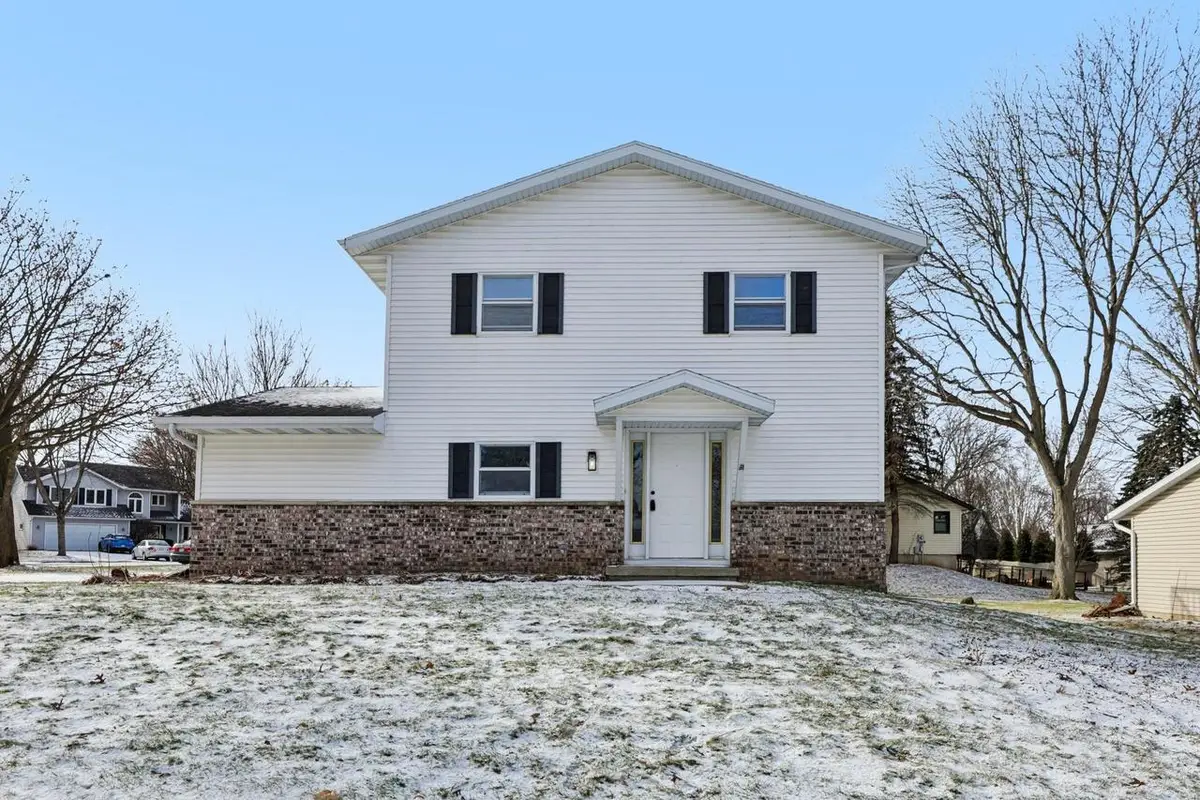 2 Hallows Circle, Madison, WI 53704 - Image #1