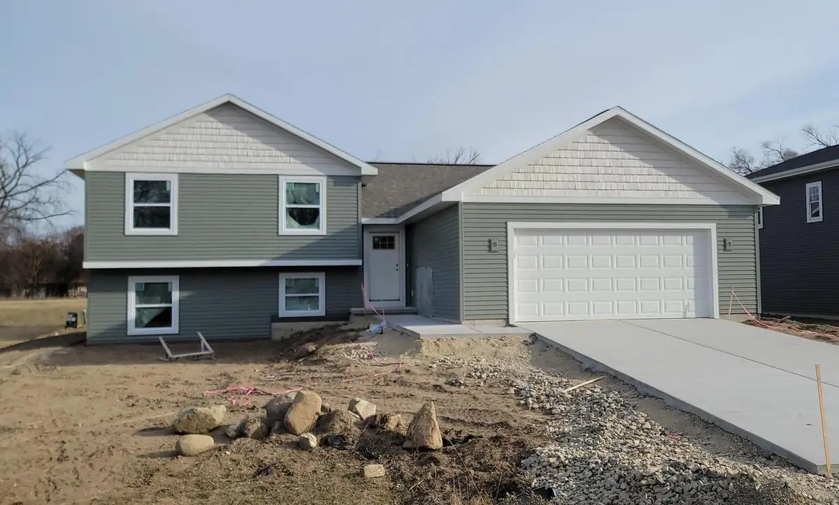 11526 N Indian Summer Drive, Edgerton, WI 53534 - Image #1