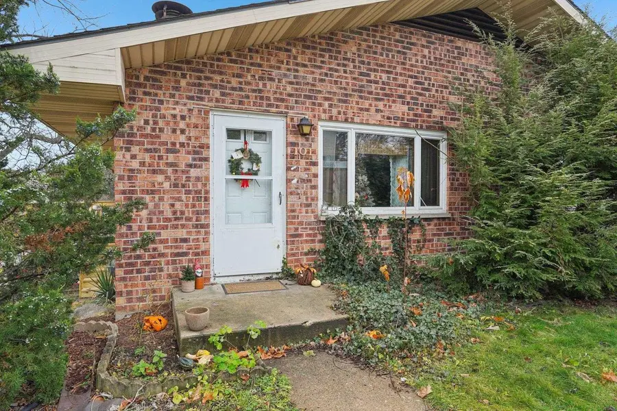 101-103 W Garfield Street, Mount Horeb, WI 53572 - #2