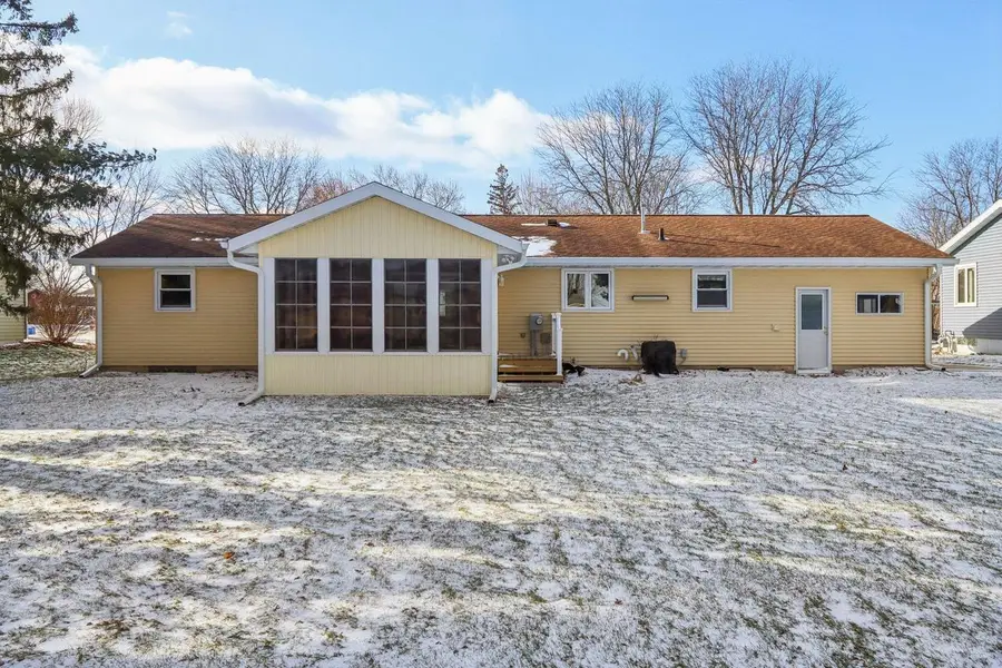 400 Raymond Road, Waunakee, WI 53597 - Image #2