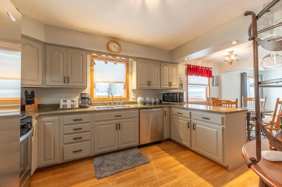 1530 S Oakhill Avenue, Janesville, WI 53546 - Image #3