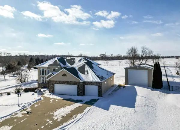 3705 N Harvest View Drive, Janesville, WI 53548