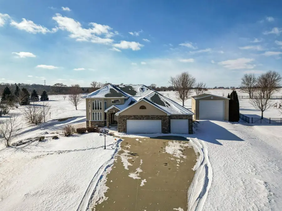 3705 N Harvest View Drive, Janesville, WI 53548 - #3