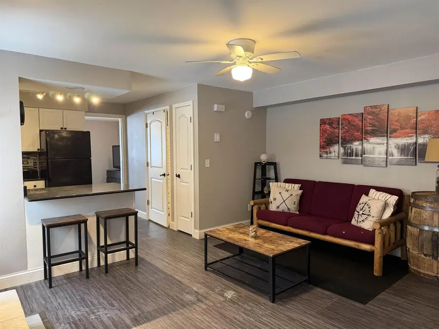 530 E Hiawatha Drive #208, Wisconsin Dells, WI 53965 - Image #3