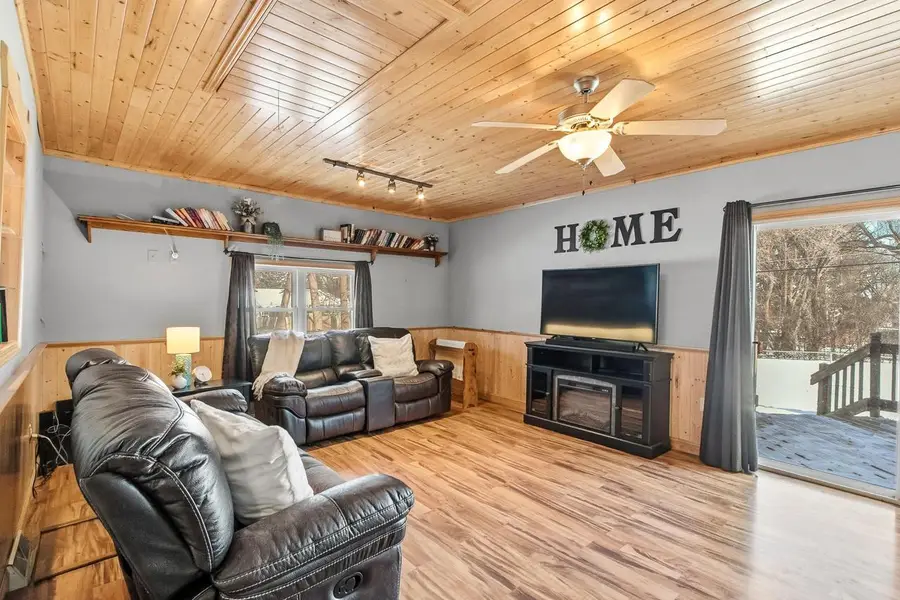 11548 N Maple Beach Drive, Edgerton, WI 53534 - Image #2