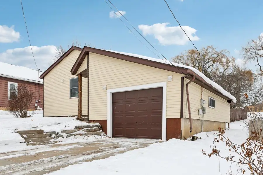 114 Keane Street, Ridgeway, WI 53582 - Image #2