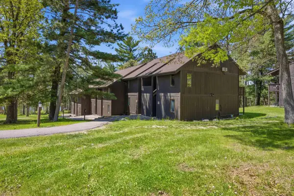 8 Aspen Trail Trail #8, Wisconsin Dells, WI 53965