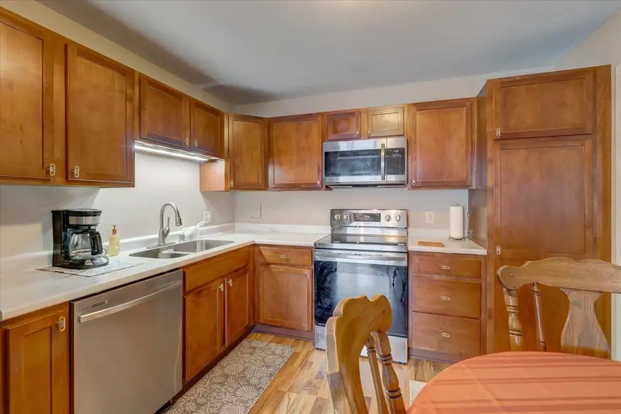 5345 Garden View Court #106, Madison, WI 53713 - Image #2