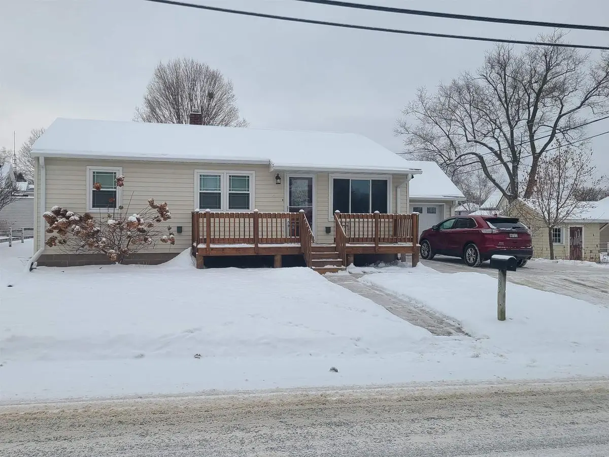 165 E 8th Street, Richland Center, WI 53581 - #1