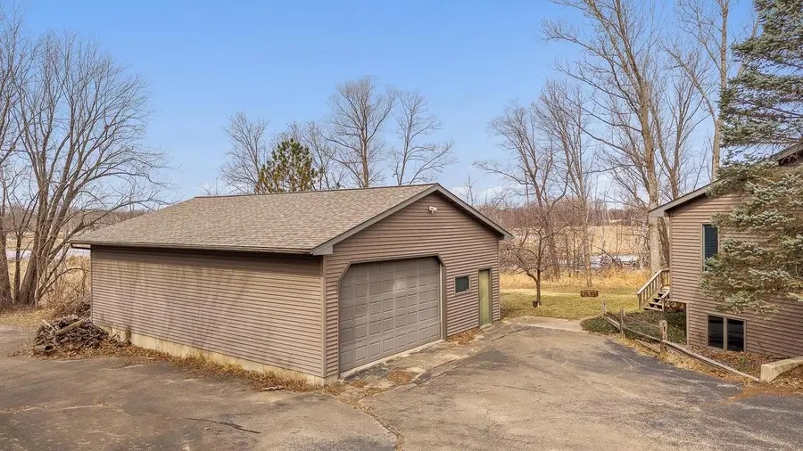 N6333 Suburban Heights Road, Pardeeville, WI 53954 - #3