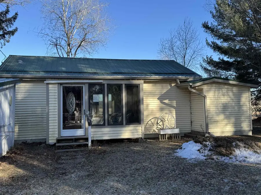W5774 N Island Drive, Endeavor, WI 53930 - Image #2