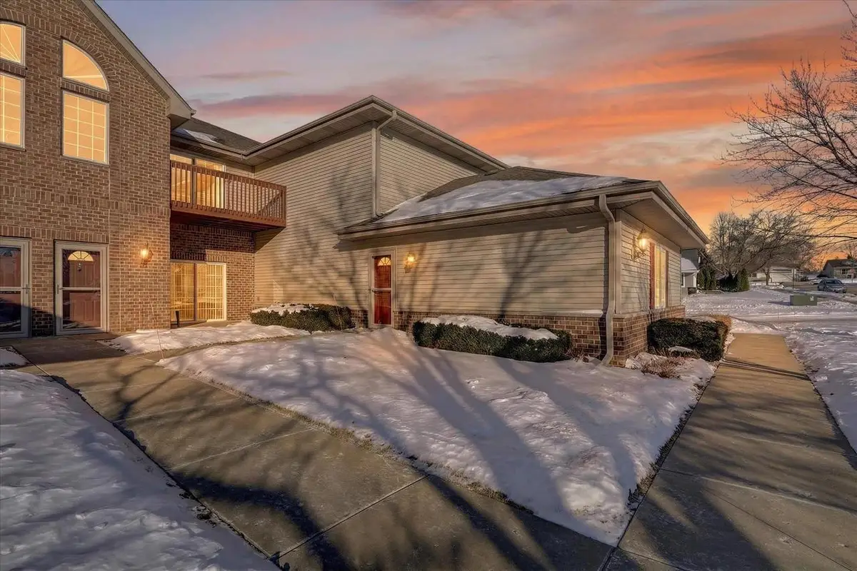 1010 Parkview Drive #5, Milton, WI 53563 - Image #1