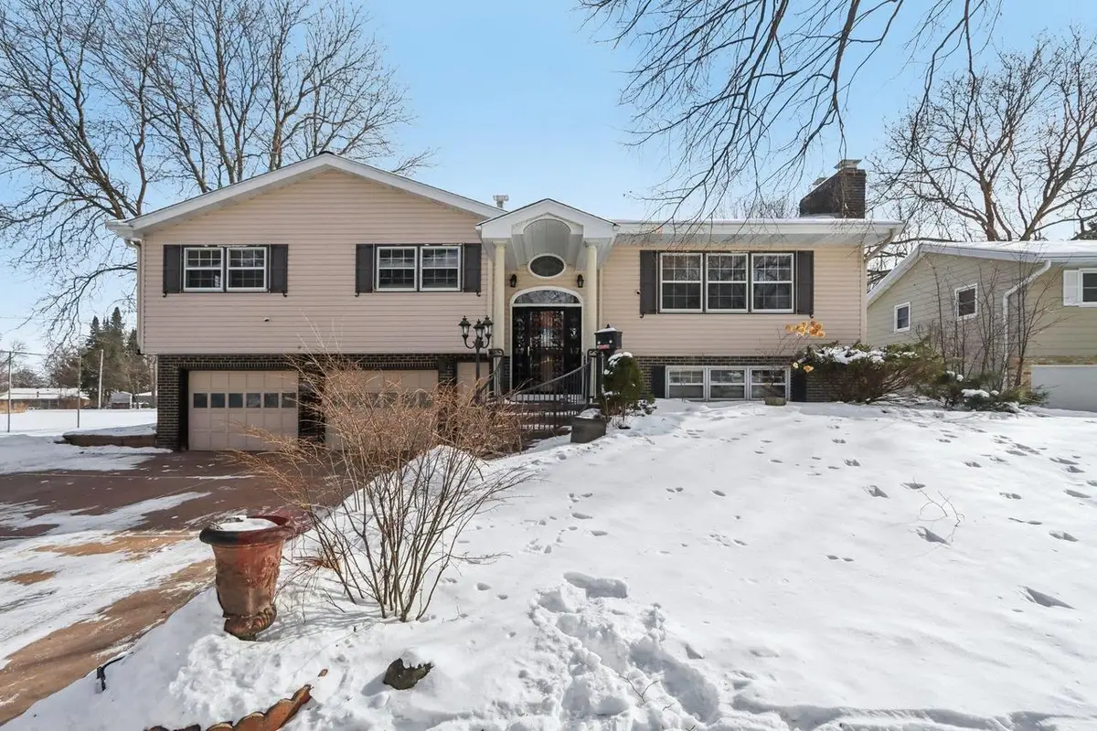 1717 Wicklow Way, Madison, WI 53711 - Image #1