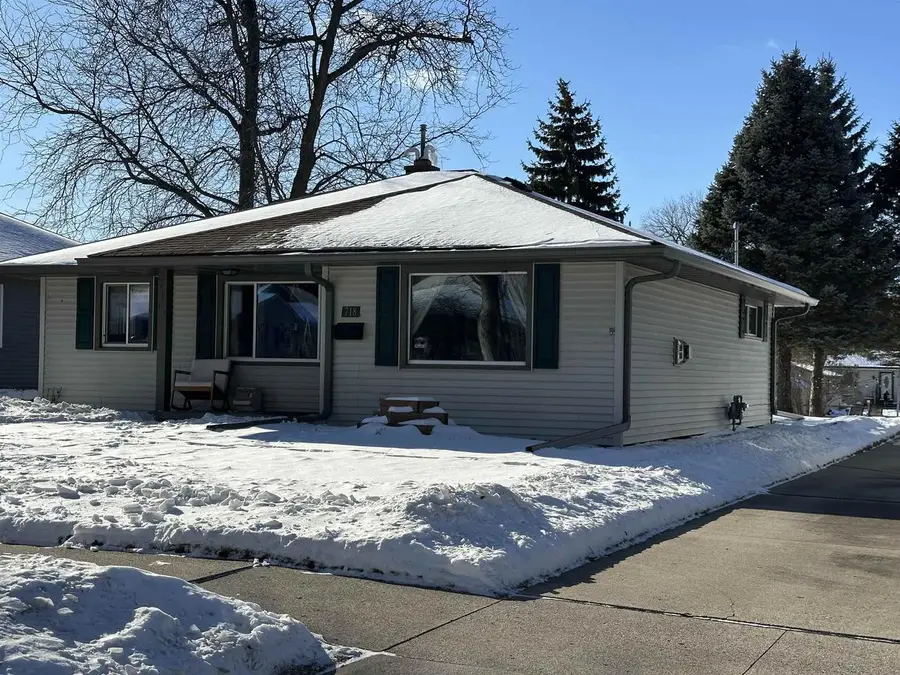 718 Grove Street, Beaver Dam, WI 53916 - Image #2