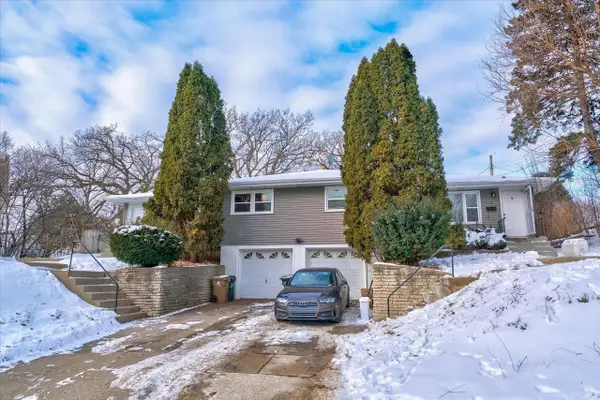 17-19 Bluebird Court, Madison, WI 53711