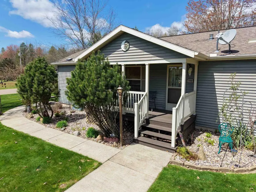 399 Oakbrook Drive, Wisconsin Dells, WI 53965 - #3