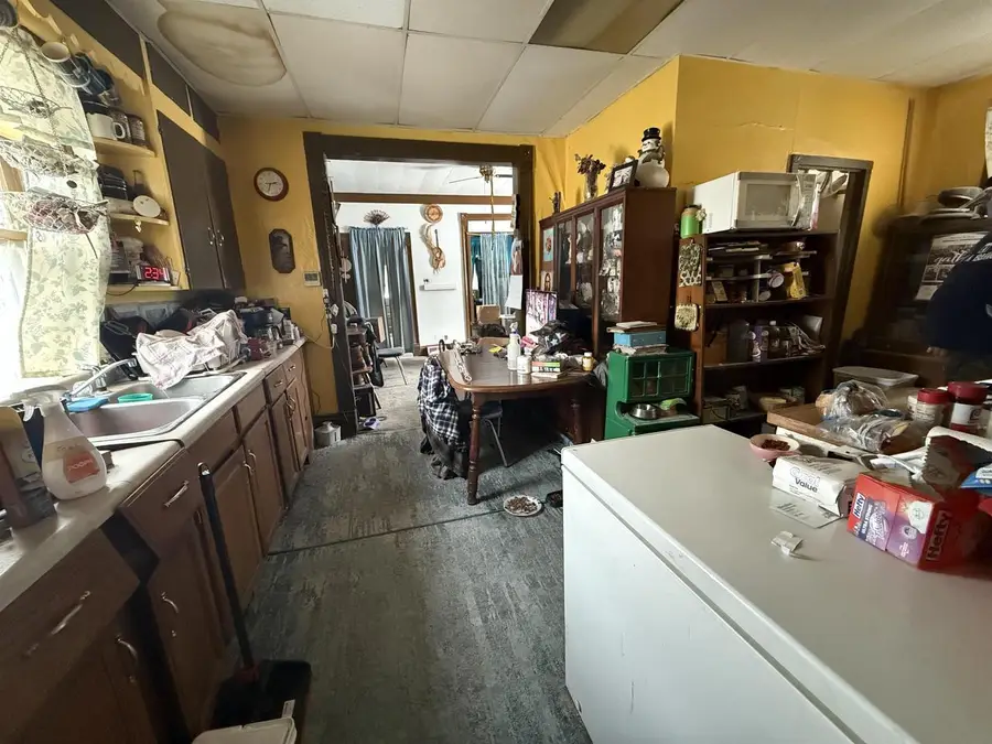 322 N Main Street, Dodgeville, WI 53533 - #3