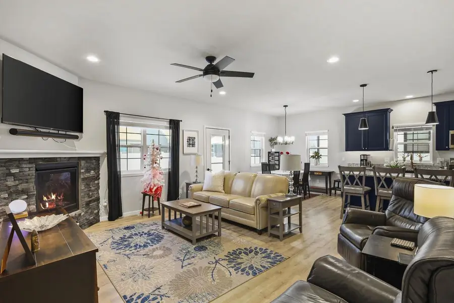 204 Bonnie Lane, Belleville, WI 53508 - #2