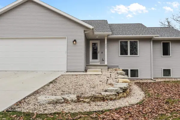 4252 Fox Hills Court, Janesville, WI 53546