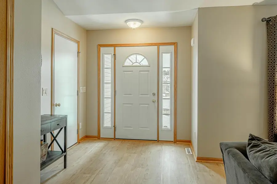 3281 Edmonton Drive, Sun Prairie, WI 53590 - #2