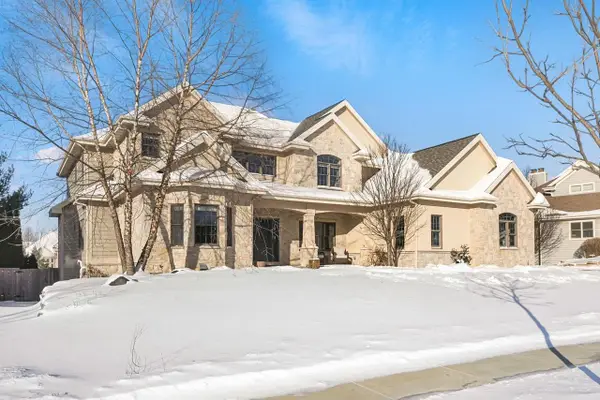 814 Big Stone Trail, Middleton, WI 53562