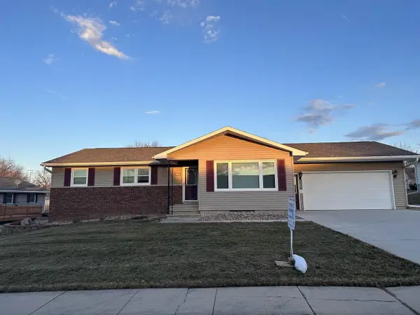 105 OUSTERLING Drive, Waupun, WI 53963