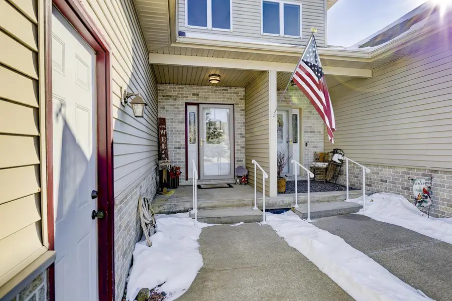 315 Creekside Court, Watertown, WI 53098 - #3