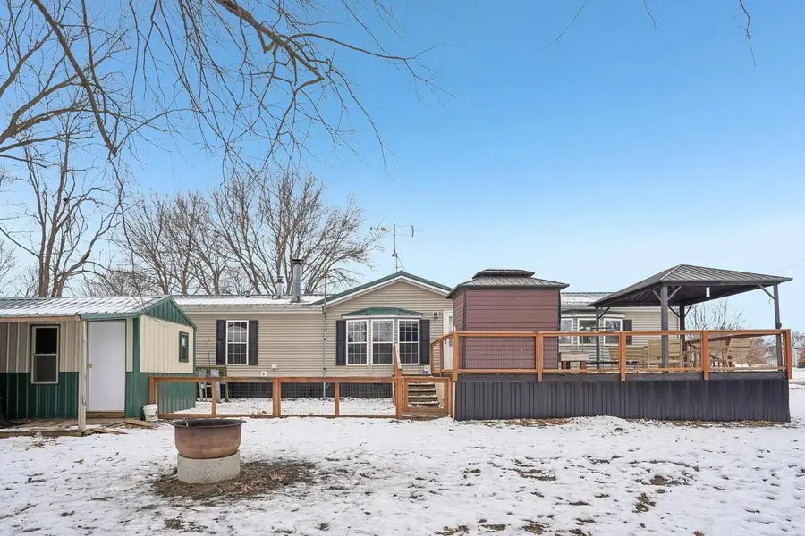 115 S Watson Street, Livingston, WI 53554 - #3