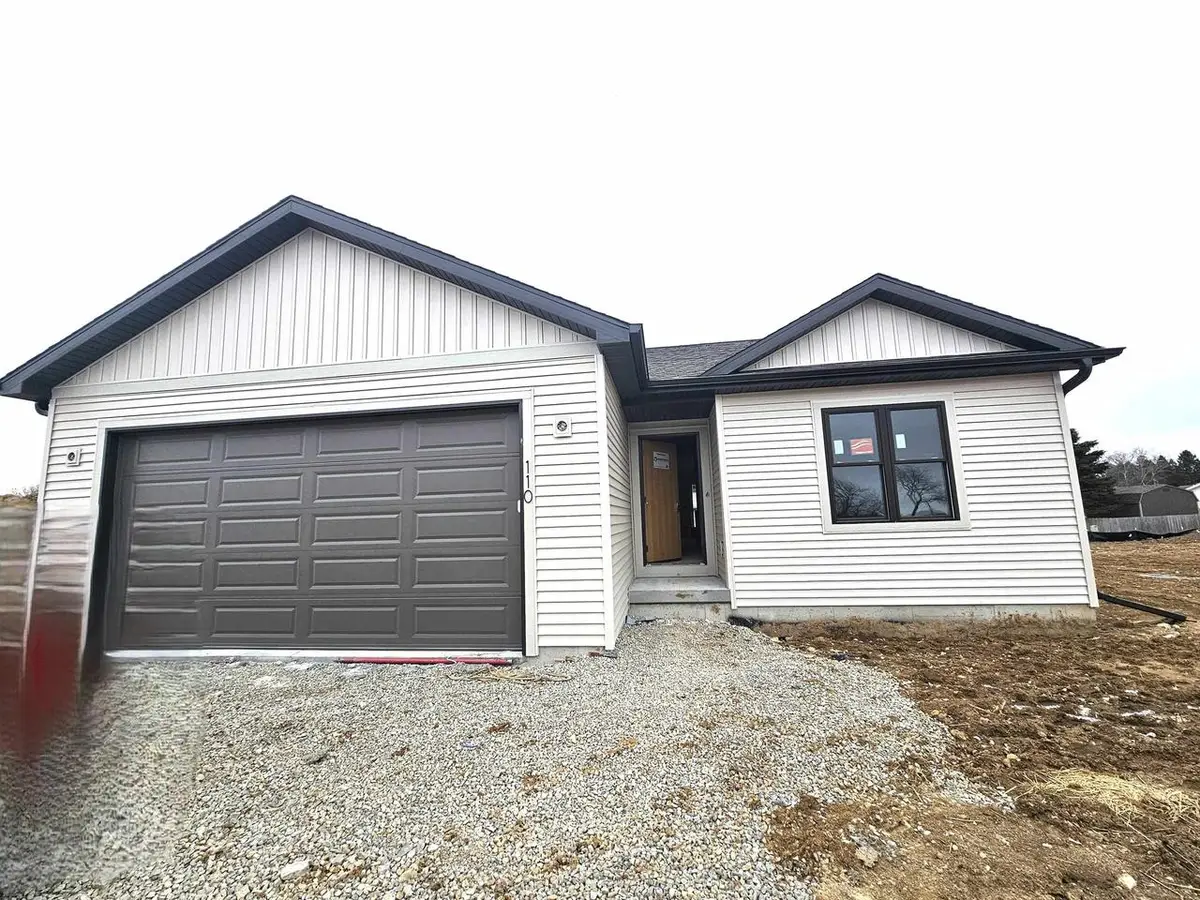 110 Cayuse Court, Fox Lake, WI 53933 - #1
