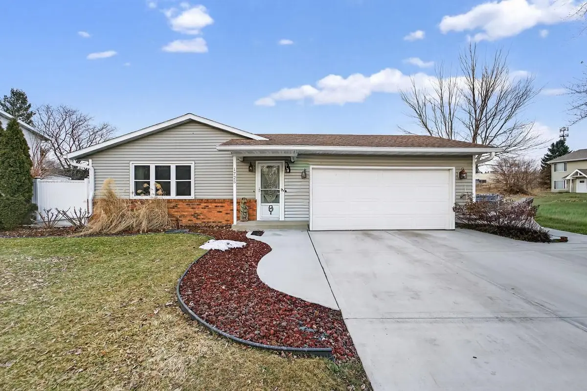 1725 Jackson Street, Stoughton, WI 53589 - #1