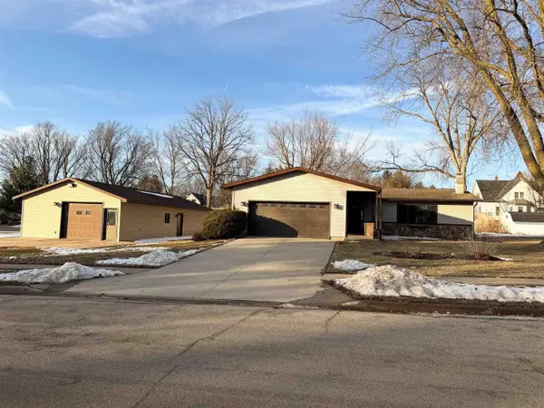 515 Woodward Avenue, Livingston, WI 53554
