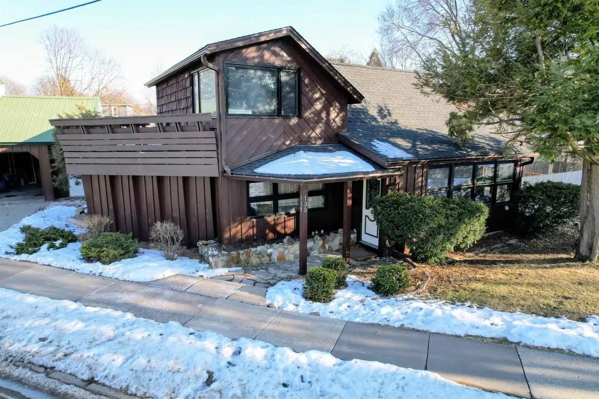 135 Southwest Road, Platteville, WI 53818 - Image #1